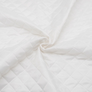 Мерный лоскут ткань стёганая таффета 190Т на синтепоне 100 гр. цвет белый 1,1 м